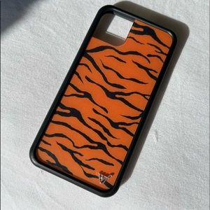 11 Pro Max - Wildflower Case - Orange Tiger Print - Used a few times, looks new
